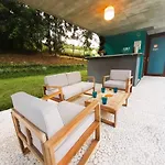 Architetti Piemonte, Entire Private With Infinity Pool And Poolhouse, 5 Bedroom, Six Bathroom Perfect For Families And Friends וילה *