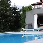 Architetti Piemonte, Entire Private With Infinity Pool And Poolhouse, 5 Bedroom, Six Bathroom Perfect For Families And Friends וילה Calamandrana
