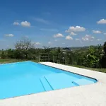 וילה Architetti Piemonte, Entire Private With Infinity Pool And Poolhouse, 5 Bedroom, Six Bathroom Perfect For Families And Friends *