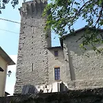 Architetti Piemonte, Entire Private With Infinity Pool And Poolhouse, 5 Bedroom, Six Bathroom Perfect For Families And Friends Calamandrana