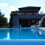 Architetti Piemonte, Entire Private With Infinity Pool And Poolhouse, 5 Bedroom, Six Bathroom Perfect For Families And Friends Villa *