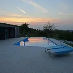 Architetti Piemonte, Entire Private With Infinity Pool And Poolhouse, 5 Bedroom, Six Bathroom Perfect For Families And Friends * Calamandrana