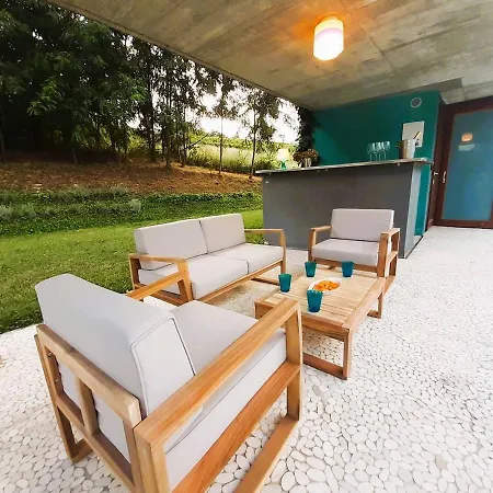 Architetti Piemonte, Entire Private With Infinity Pool And Poolhouse, 5 Bedroom, Six Bathroom Perfect For Families And Friends Villa *