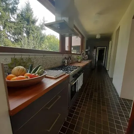 Architetti Piemonte, Entire Private With Infinity Pool And Poolhouse, 5 Bedroom, Six Bathroom Perfect For Families And Friends * 칼라만드라나