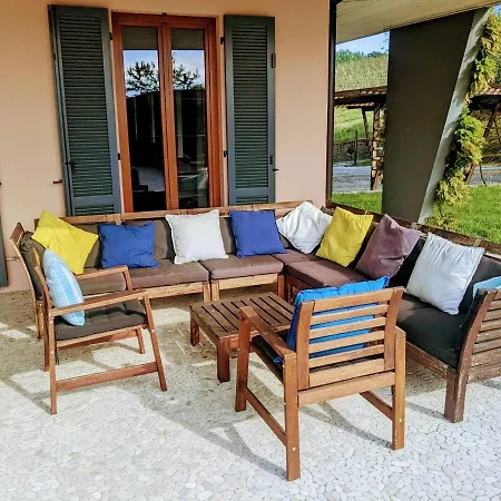 Architetti Piemonte, Entire Private With Infinity Pool And Poolhouse, 5 Bedroom, Six Bathroom Perfect For Families And Friends Villa