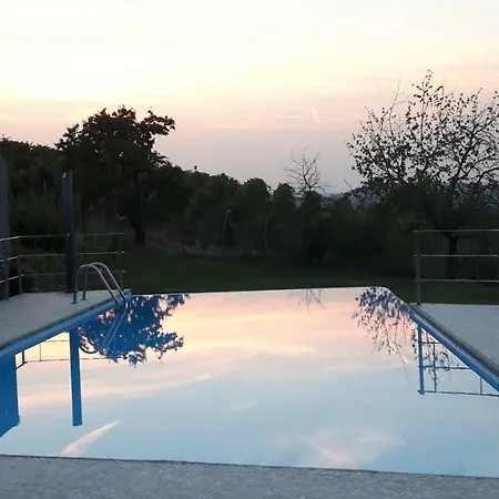 Villa Architetti Piemonte, Entire Private With Infinity Pool And Poolhouse, 5 Bedroom, Six Bathroom Perfect For Families And Friends Calamandrana