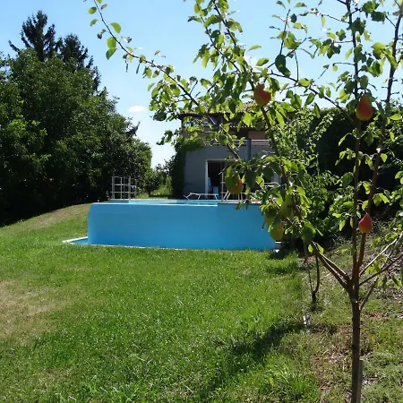 Villa Architetti Piemonte: Private Luxury With Infinity Pool Calamandrana