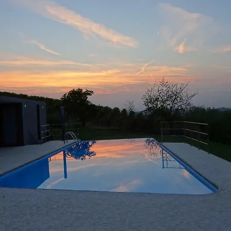 빌라 Architetti Piemonte, Entire Private With Infinity Pool And Poolhouse, 5 Bedroom, Six Bathroom Perfect For Families And Friends